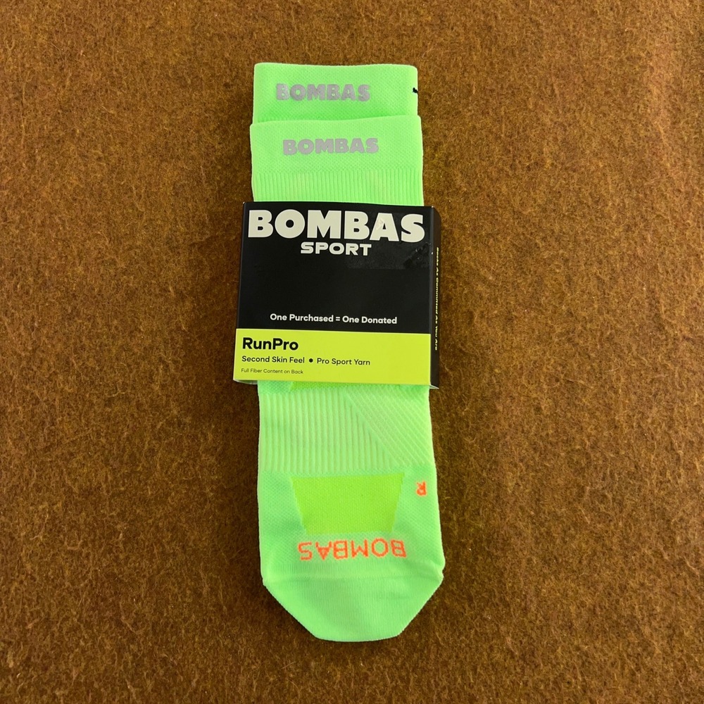 Bombas Unisex Medium Neon Green RunPro Ultra Lightweight Quarter Sport Socks
